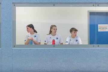 Bild 42 - F Loewinnen Hallen Cup
